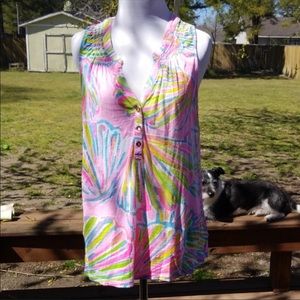 Lilly Pulitzer essie top- reposhing!